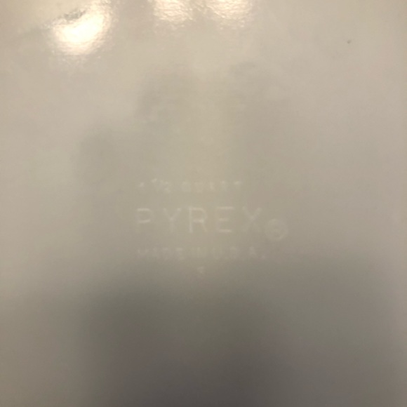 Pyrex Golden Acorn Divided Casserole Dish 1.5 Qt Beige Bronze Bakeware Oval - Picture 3 of 3